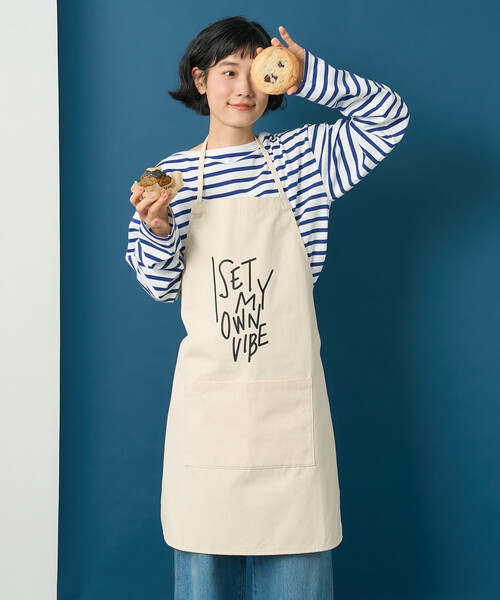 FREAK'S STORE(フリークスストア)の「藤本美貴 × FREAK'S STORE/フリークスストア メッセージ ロゴ エプロン(エプロン・レディース・ブラウン/レッド/ネイビー/オフホワイト・ONE SIZE)」の15枚目の写真
