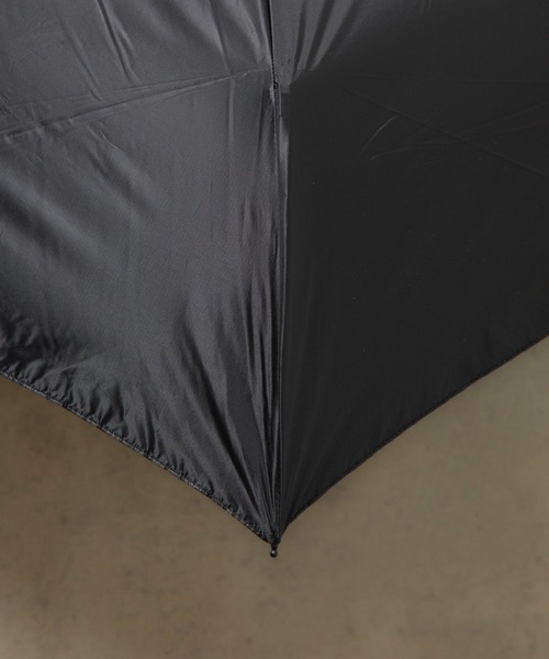 COLONY 2139（コロニートゥーワンスリーナイン）の「100g 超軽量晴雨兼用 折り畳み傘（折りたたみ傘・レディース・ホワイト/ブラック・FREE）」の12枚目の写真