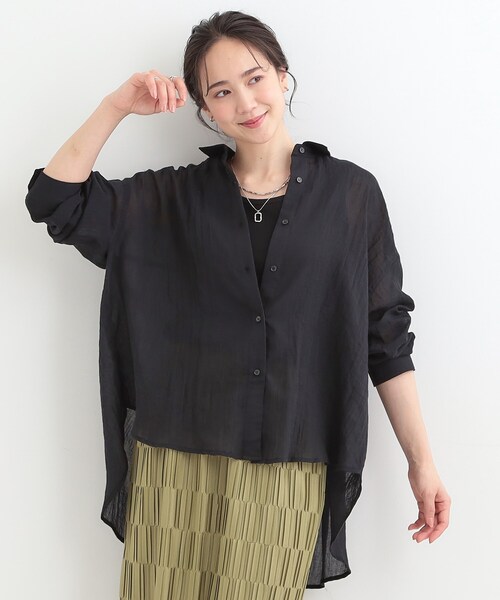 SHOO・LA・RUE(シューラルー)の「【体型カバー】前後差デザインで即こなれ見え ゆるシルエットシャツ(シャツ/ブラウス・レディース・イエロー系その他/ブラウン系/ブラック/ブルー・00)」の5枚目の写真