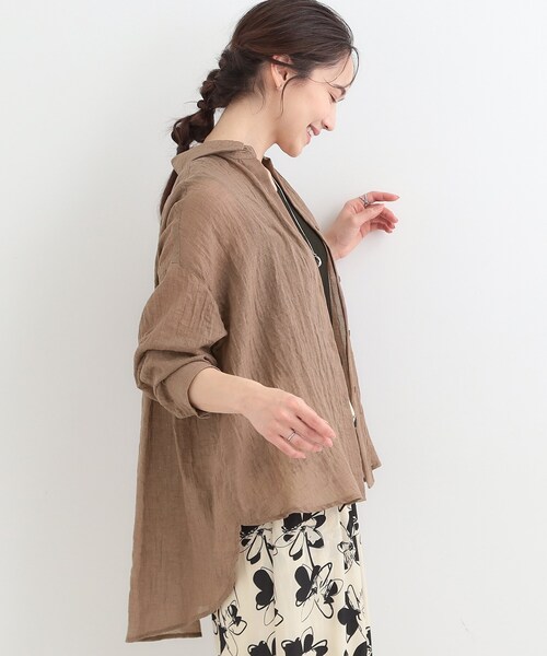 SHOO・LA・RUE(シューラルー)の「【体型カバー】前後差デザインで即こなれ見え ゆるシルエットシャツ(シャツ/ブラウス・レディース・イエロー系その他/ブラウン系/ブラック/ブルー・00)」の10枚目の写真