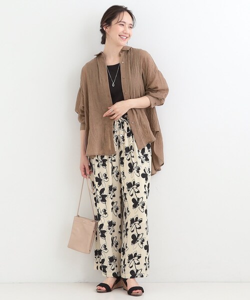 SHOO・LA・RUE(シューラルー)の「【体型カバー】前後差デザインで即こなれ見え ゆるシルエットシャツ(シャツ/ブラウス・レディース・イエロー系その他/ブラウン系/ブラック/ブルー・00)」の11枚目の写真