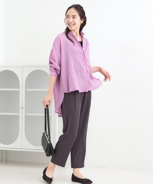 SHOO・LA・RUE(シューラルー)の「【体型カバー】前後差デザインで即こなれ見え ゆるシルエットシャツ(シャツ/ブラウス・レディース・イエロー系その他/ブラウン系/ブラック/ブルー・00)」の19枚目の写真