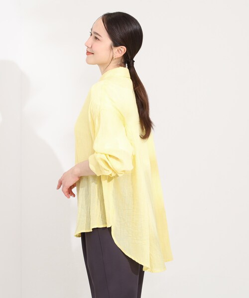 SHOO・LA・RUE(シューラルー)の「【体型カバー】ふんわり質感 やわらかこなれシアーシャツ(シャツ/ブラウス・レディース・イエロー系その他/ブラウン系/ブラック/ブルー/ピンク系/ライトオレンジ系・00)」の22枚目の写真