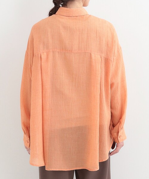 SHOO・LA・RUE（シューラルー）の「【体型カバー】ふんわり質感 やわらかこなれシアーシャツ（シャツ/ブラウス・レディース・イエロー系その他/ブラウン系/ブラック/ブルー/ピンク系/ライトオレンジ系・00）」の10枚目の写真