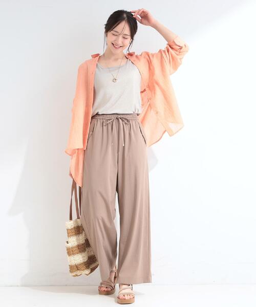 SHOO・LA・RUE（シューラルー）の「【体型カバー】ふんわり質感 やわらかこなれシアーシャツ（シャツ/ブラウス・レディース・イエロー系その他/ブラウン系/ブラック/ブルー/ピンク系/ライトオレンジ系・00）」の17枚目の写真