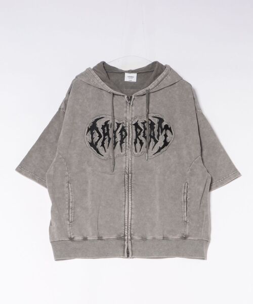 ８(eight)（エイト）の「ロゴ半袖ジップパーカー（パーカー・メンズ・ブラウン/カーキ/ブラック・LARGE/MEDIUM）」の3枚目の写真