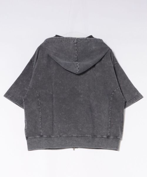 ８(eight)（エイト）の「ロゴ半袖ジップパーカー（パーカー・メンズ・ブラウン/カーキ/ブラック・LARGE/MEDIUM）」の4枚目の写真