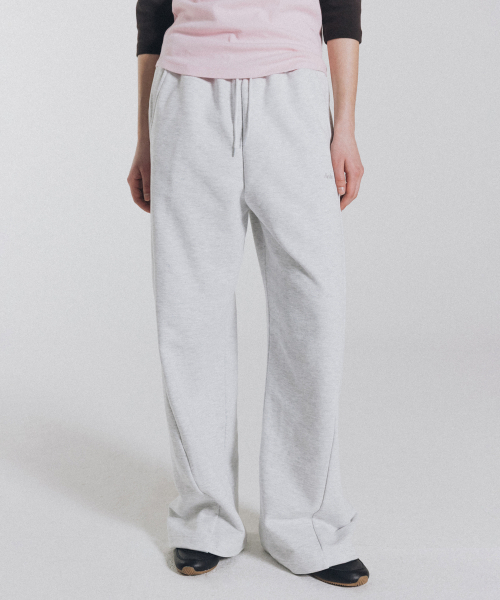 ANDNEEDS(アンドニーズ)の「Penny logo sweat pants (white melange)(スウェットパンツ・レディース・その他・FREE)」の1枚目の写真