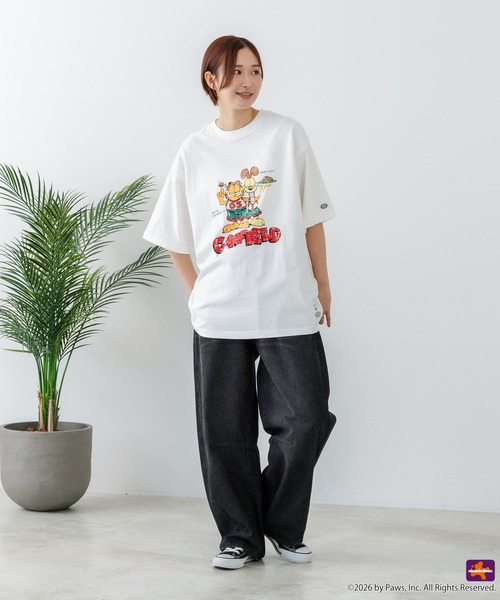 DISCUS(ディスカス)の「【DISCUS/ディスカス】【選べる丈感・ガーフィールド】DISCUS×GARFIELD コラボTシャツ クロップド短丈・ルーズシルエット(Tシャツ/カットソー・レディース・ブラック系その他/ホワイト系その他2/ブラック系その他2/ホワイト系その他・LARGE/MEDIUM)」の14枚目の写真