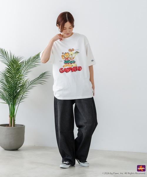 DISCUS(ディスカス)の「【DISCUS/ディスカス】【選べる丈感・ガーフィールド】DISCUS×GARFIELD コラボTシャツ クロップド短丈・ルーズシルエット(Tシャツ/カットソー・レディース・ブラック系その他/ホワイト系その他2/ブラック系その他2/ホワイト系その他・LARGE/MEDIUM)」の15枚目の写真