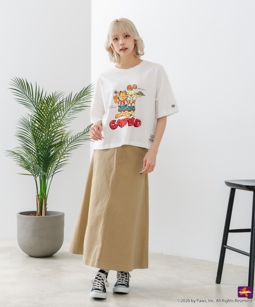 DISCUS(ディスカス)の「【DISCUS/ディスカス】【選べる丈感・ガーフィールド】DISCUS×GARFIELD コラボTシャツ クロップド短丈・ルーズシルエット(Tシャツ/カットソー・レディース・ブラック系その他/ホワイト系その他2/ブラック系その他2/ホワイト系その他・LARGE/MEDIUM)」の6枚目の写真