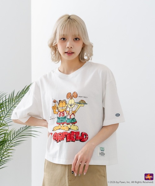 DISCUS(ディスカス)の「【DISCUS/ディスカス】【選べる丈感・ガーフィールド】DISCUS×GARFIELD コラボTシャツ クロップド短丈・ルーズシルエット(Tシャツ/カットソー・レディース・ブラック系その他/ホワイト系その他2/ブラック系その他2/ホワイト系その他・LARGE/MEDIUM)」の10枚目の写真