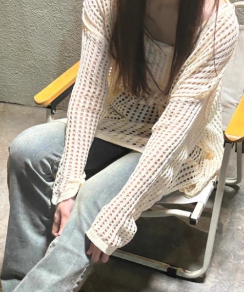 somnium(ソムニウム)の「メッシュニットトップス / レディース 透け感 ルーズ 長袖 シアートップス 韓国ファッション(ニット/セーター・レディース・ホワイト/ブラック/アイボリー・FREE)」の9枚目の写真