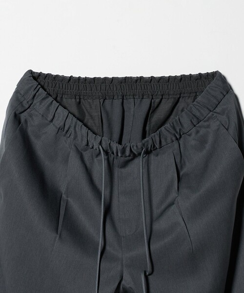 A DAY IN THE LIFE UNITED ARROWS（アデイインザライフユナイテッドアローズ）の「クールファイバー ツイル 1プリーツ イージーパンツ-吸水速乾-＜A DAY IN THE LIFE＞（スラックス・メンズ・ブラック/ナチュラル/ダークグレー/ロイヤルブルー・S/L/XL/M）」の13枚目の写真