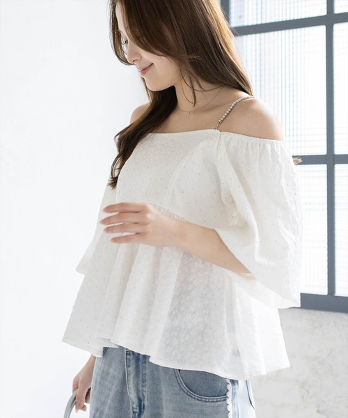 clear（クリア）の「肩ビジュー2wayラインストーンフクレジャガードブラウス[骨格ウェーブ 大人 フェミニン 上品]（シャツ/ブラウス・レディース・オフホワイト/ベージュ/ブラック・F）」の16枚目の写真