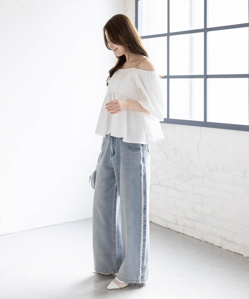 clear（クリア）の「肩ビジュー2wayラインストーンフクレジャガードブラウス[骨格ウェーブ 大人 フェミニン 上品]（シャツ/ブラウス・レディース・オフホワイト/ベージュ/ブラック・F）」の19枚目の写真