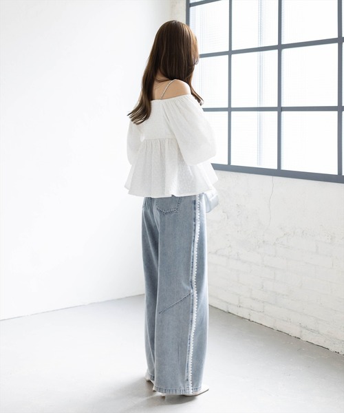 clear（クリア）の「肩ビジュー2wayラインストーンフクレジャガードブラウス[骨格ウェーブ 大人 フェミニン 上品]（シャツ/ブラウス・レディース・オフホワイト/ベージュ/ブラック・F）」の20枚目の写真