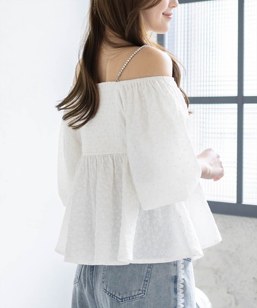 clear（クリア）の「肩ビジュー2wayラインストーンフクレジャガードブラウス[骨格ウェーブ 大人 フェミニン 上品]（シャツ/ブラウス・レディース・オフホワイト/ベージュ/ブラック・F）」の17枚目の写真