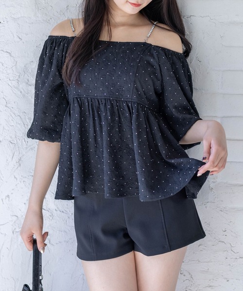 clear（クリア）の「肩ビジュー2wayラインストーンフクレジャガードブラウス[骨格ウェーブ 大人 フェミニン 上品]（シャツ/ブラウス・レディース・オフホワイト/ベージュ/ブラック・F）」の5枚目の写真