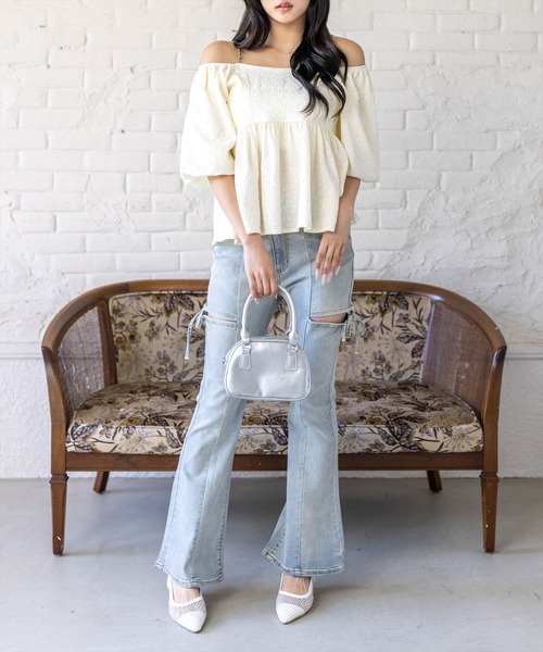 clear（クリア）の「肩ビジュー2wayラインストーンフクレジャガードブラウス[骨格ウェーブ 大人 フェミニン 上品]（シャツ/ブラウス・レディース・オフホワイト/ベージュ/ブラック・F）」の11枚目の写真