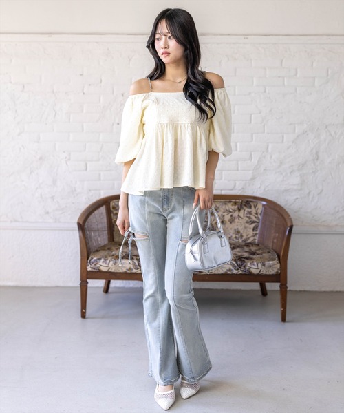 clear（クリア）の「肩ビジュー2wayラインストーンフクレジャガードブラウス[骨格ウェーブ 大人 フェミニン 上品]（シャツ/ブラウス・レディース・オフホワイト/ベージュ/ブラック・F）」の12枚目の写真