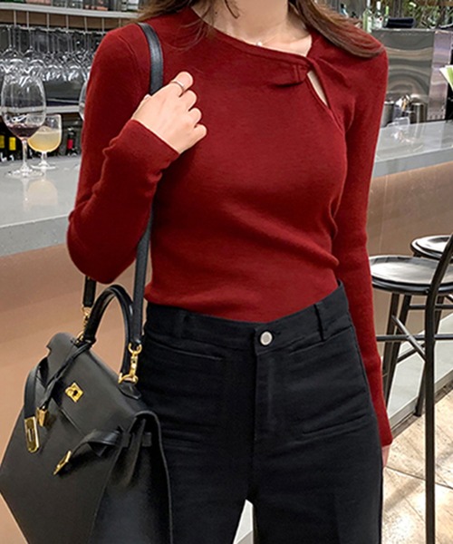 Girly Doll(ガーリードール)の「カットアウトツイスト長袖ニット(ニット/セーター・レディース・ブラウン/ブラック/ボルドー/オフホワイト・FREE)」の1枚目の写真