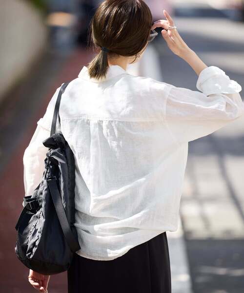 SLOBE IENA(スローブイエナ)の「リネンコットンカシュクールシャツ(シャツ/ブラウス・レディース・ネイビー/ベージュ/ピンク/ホワイト・FREE)」の15枚目の写真