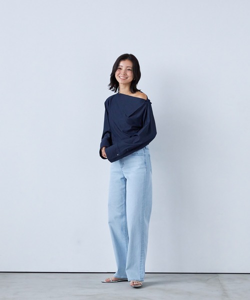 YANUK(ヤヌーク)の「Really Light ストレート "GINA"(デニムパンツ・レディース・ライトブルー・27inch/26inch/25inch/24inch/23inch/22inch/21inch)」の2枚目の写真