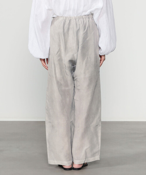 enrica(エンリカ)の「enrica | シルク ワイドイージーパンツ WOMEN(その他パンツ・レディース・チャコール・36)」の11枚目の写真