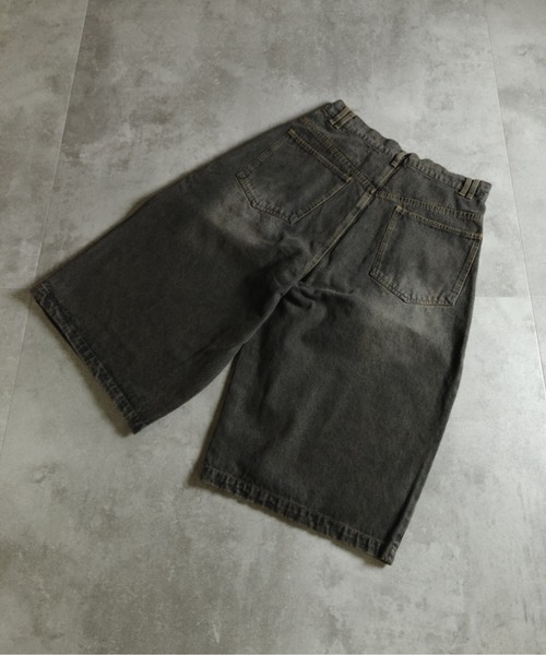 many men many mind(メニーメンメニーマインド)の「MANYMENMANYMINDS / 泥加工デニム/タックワイドショートパンツ(デニムパンツ・メンズ・サックスブルー/ブラック/ブルー・LARGE/MEDIUM)」の17枚目の写真
