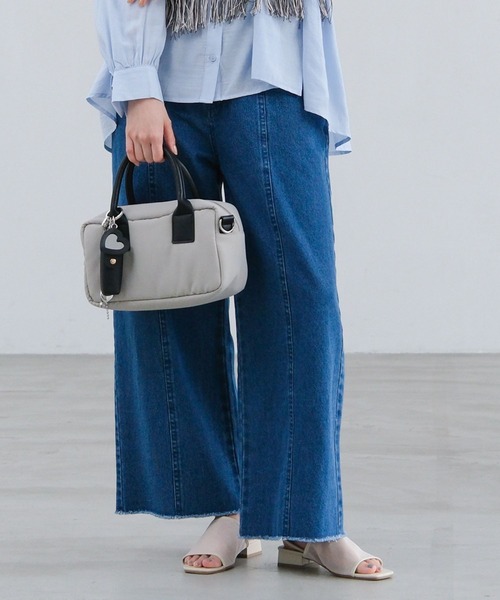 LAKOLE（ラコレ）の「カットオフワイドデニムパンツ / 659840（デニムパンツ・レディース・ブラック/インディゴブルー/ベージュ・LARGE/MEDIUM）」の3枚目の写真