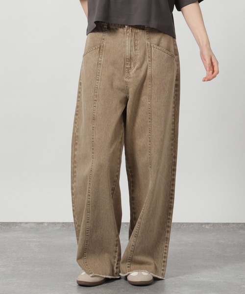 LAKOLE（ラコレ）の「カットオフワイドデニムパンツ / 659840（デニムパンツ・レディース・ブラック/インディゴブルー/ベージュ・LARGE/MEDIUM）」の15枚目の写真