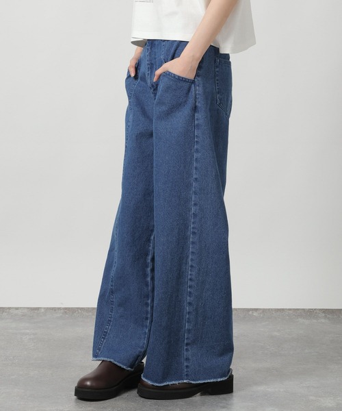 LAKOLE（ラコレ）の「カットオフワイドデニムパンツ / 659840（デニムパンツ・レディース・ブラック/インディゴブルー/ベージュ・LARGE/MEDIUM）」の19枚目の写真