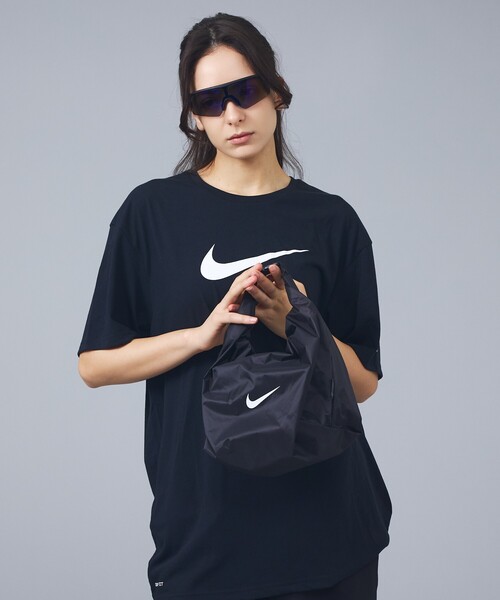 NIKE(ナイキ)の「【NIKE / ナイキ】1994045 ウォーターバック / 6L / ユニセックス(ハンドバッグ・メンズ・パープル/レッド/ブルー/サックスブルー/ブラック・フリー)」の1枚目の写真
