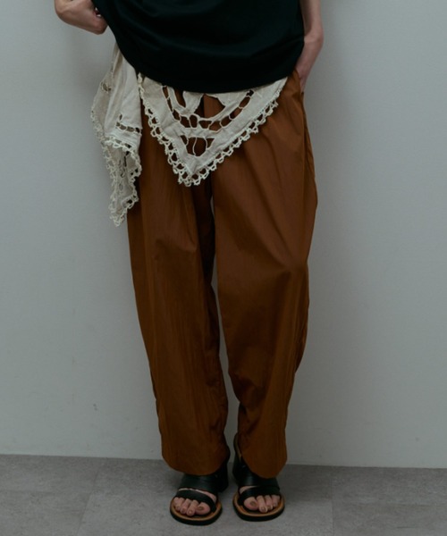 flaeu(フラユ)の「Light Nylon Easy Pants(その他パンツ・レディース・ブラック/ミント/サンドベージュ/テラコッタ・FREE)」の2枚目の写真