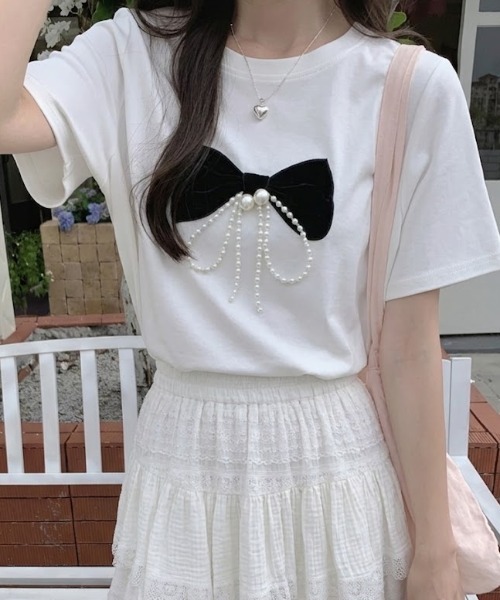 Mejoul(メジュール)の「【2026春夏新作】パールビックリボンモチーフクルーネックTシャツ(Tシャツ/カットソー・レディース・グレー/ブラック/ホワイト・F)」の12枚目の写真