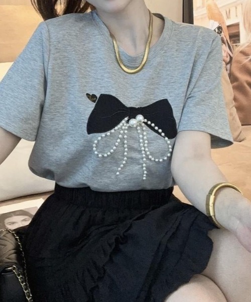 Mejoul(メジュール)の「【2026春夏新作】パールビックリボンモチーフクルーネックTシャツ(Tシャツ/カットソー・レディース・グレー/ブラック/ホワイト・F)」の15枚目の写真