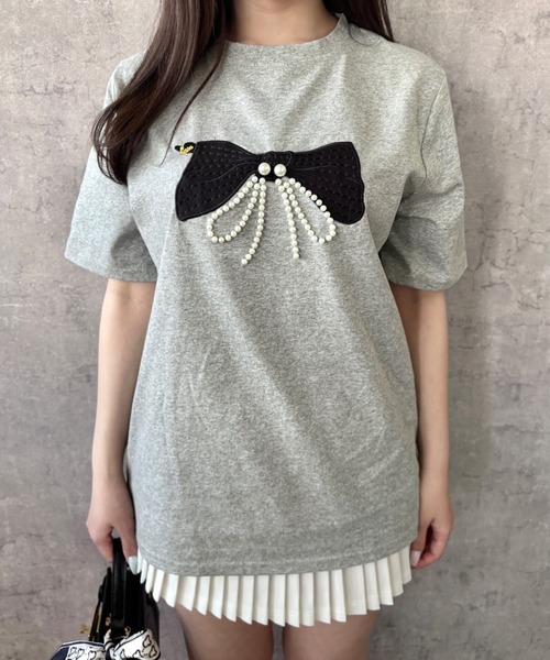 Mejoul(メジュール)の「【2026春夏新作】パールビックリボンモチーフクルーネックTシャツ(Tシャツ/カットソー・レディース・グレー/ブラック/ホワイト・F)」の22枚目の写真