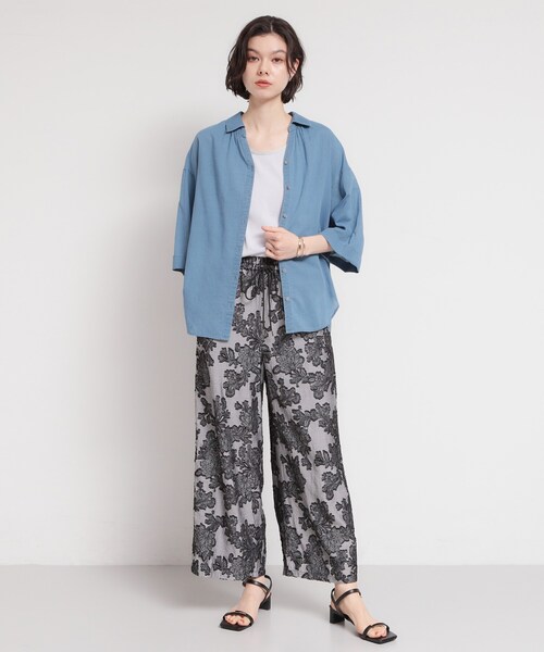 THE SHOP TK (ザ ショップ ティーケー )の「ポジティブカラーが映える バイオウォッシュバックギャザーシャツ(シャツ/ブラウス・レディース・ブルー/イエロー系その他/ピンク系その他/スミクロ・12/13)」の22枚目の写真