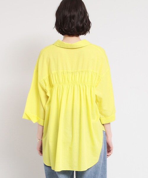THE SHOP TK (ザ ショップ ティーケー )の「ポジティブカラーが映える バイオウォッシュバックギャザーシャツ(シャツ/ブラウス・レディース・ブルー/イエロー系その他/ピンク系その他/スミクロ・12/13)」の10枚目の写真