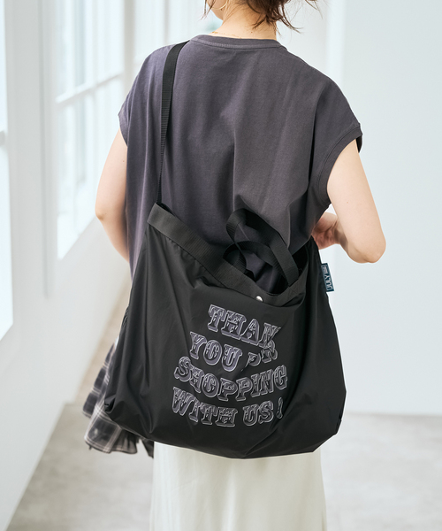 Spick & Span(スピックアンドスパン)の「JULY NINE/ジュライ ナイン 別注 2WAYナイロントート(トートバッグ・レディース・ブラック/ベージュ・FREE)」の6枚目の写真