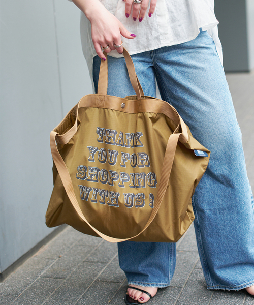 Spick & Span(スピックアンドスパン)の「JULY NINE/ジュライ ナイン 別注 2WAYナイロントート(トートバッグ・レディース・ブラック/ベージュ・FREE)」の10枚目の写真