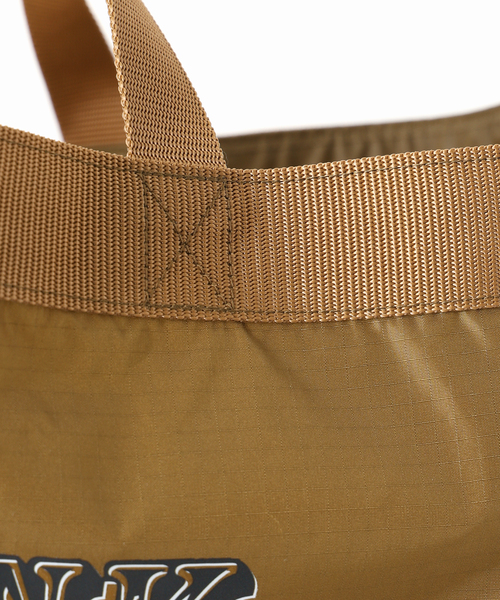 Spick & Span(スピックアンドスパン)の「JULY NINE/ジュライ ナイン 別注 2WAYナイロントート(トートバッグ・レディース・ブラック/ベージュ・FREE)」の16枚目の写真
