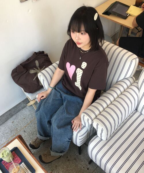 Video Jockey（ビデオジョッキー）の「ビビTシャツ [ディープブラウン]（Tシャツ/カットソー・レディース・ダークブラウン・X-SMALL/MEDIUM/SMALL）」の4枚目の写真