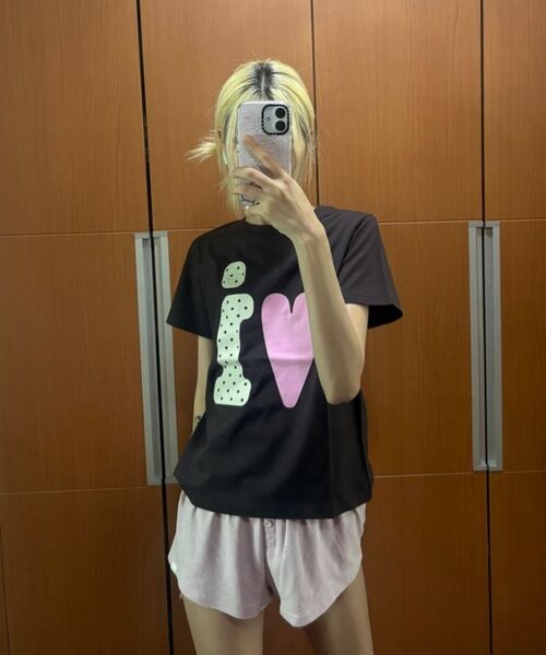 Video Jockey（ビデオジョッキー）の「ビビTシャツ [ディープブラウン]（Tシャツ/カットソー・レディース・ダークブラウン・X-SMALL/MEDIUM/SMALL）」の11枚目の写真