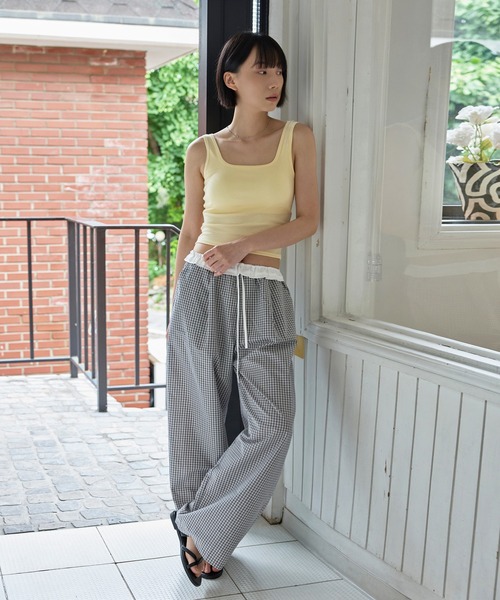 UNE MANSION(ユヌマンション)の「レイヤード風バイカラーフリルクラシカルチェック柄パンツ(その他パンツ・レディース・ネイビー/ピンク・FREE)」の3枚目の写真