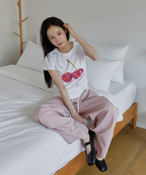 UNE MANSION(ユヌマンション)の「レイヤード風バイカラーフリルクラシカルチェック柄パンツ(その他パンツ・レディース・ネイビー/ピンク・FREE)」の9枚目の写真