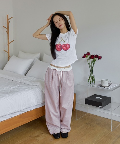 UNE MANSION(ユヌマンション)の「レイヤード風バイカラーフリルクラシカルチェック柄パンツ(その他パンツ・レディース・ネイビー/ピンク・FREE)」の20枚目の写真