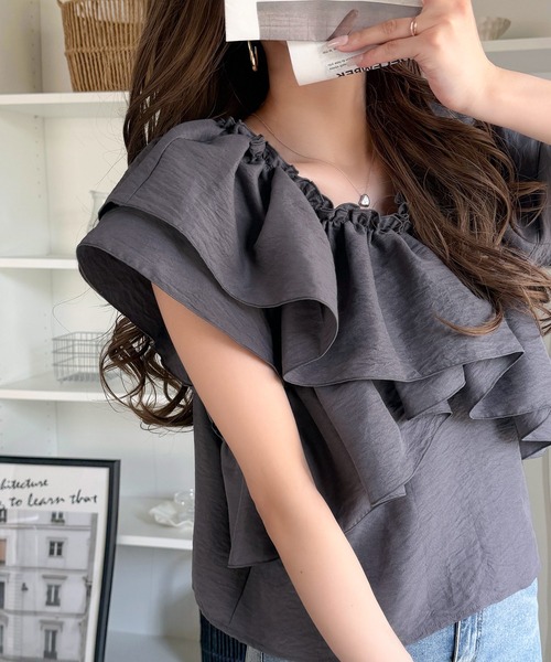 mily bilet(ミウィビレット)の「【mily bilet】ひらり、上品。甘さふわっと香る♪華奢見え、前後2wayノースリーブカシュクールブラウス(シャツ/ブラウス・レディース・アイボリー/チャコール/サックスブルー・SMALL/MEDIUM/LARGE/X-LARGE)」の17枚目の写真