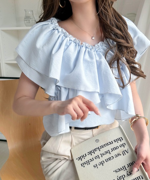 mily bilet(ミウィビレット)の「【mily bilet】ひらり、上品。甘さふわっと香る♪華奢見え、前後2wayノースリーブカシュクールブラウス(シャツ/ブラウス・レディース・アイボリー/チャコール/サックスブルー・SMALL/MEDIUM/LARGE/X-LARGE)」の8枚目の写真